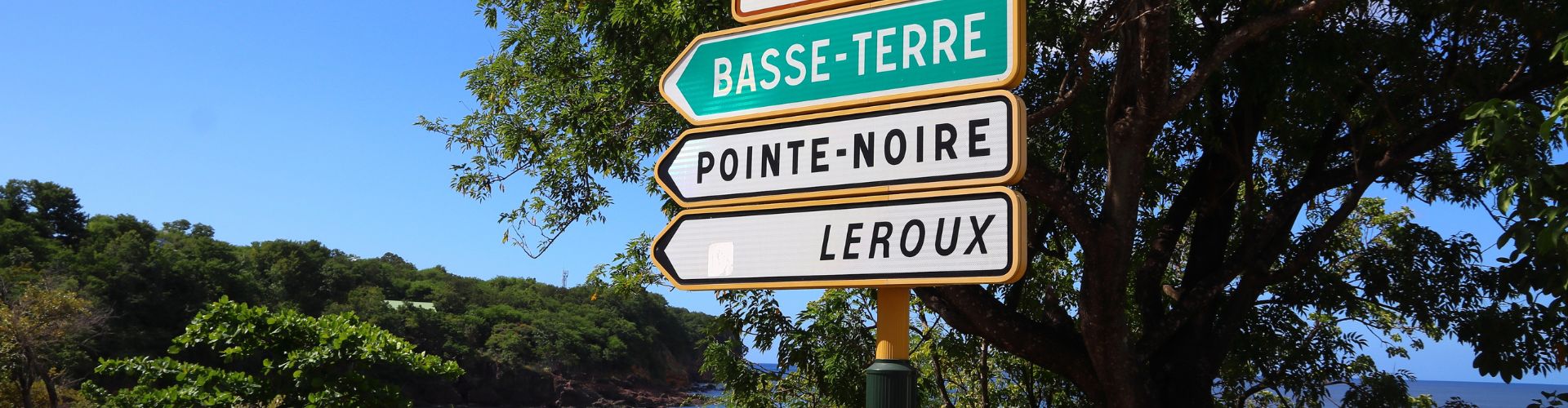 Service haut-de-gamme de conciergerie Airbnb - Mon Petit Faré Paris blog - Mon Petit Faré en Guadeloupe : Comment Optimiser Votre Location Saisonnière